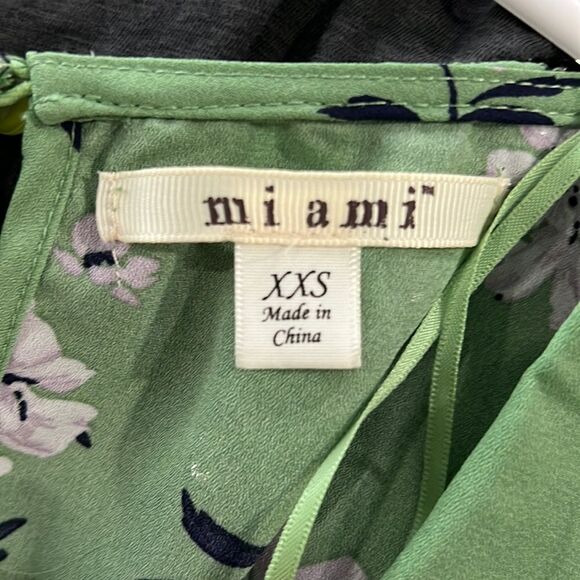 Miami Green Floral Romper - Picture 6 of 9